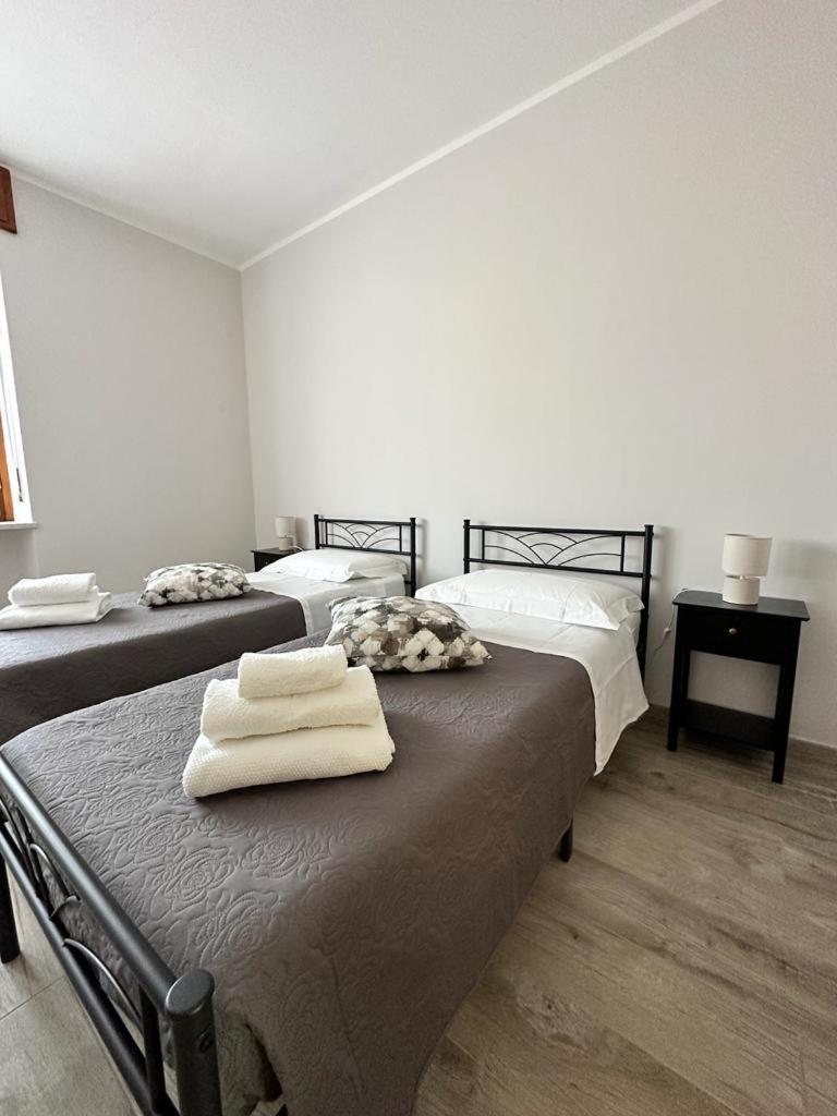 Ca Rosas - Appartamento Alba Alba  Exteriör bild