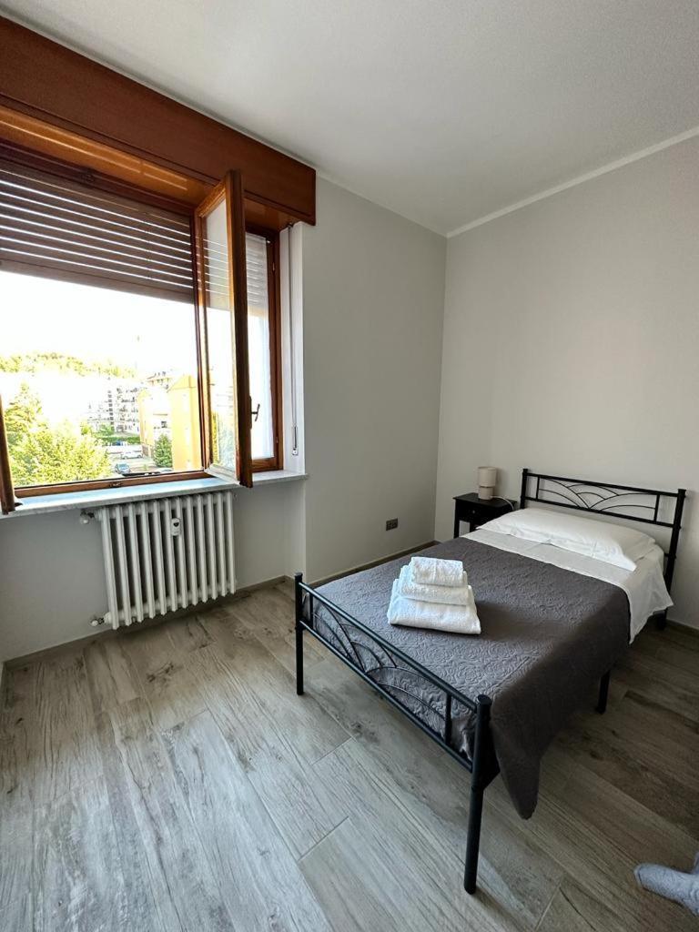 Ca Rosas - Appartamento Alba Alba  Exteriör bild